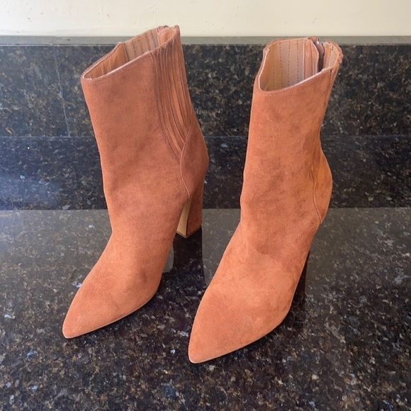 💜🤑 FOREVER 21 block pointed zip up boots like new!! - Picture 2 of 14